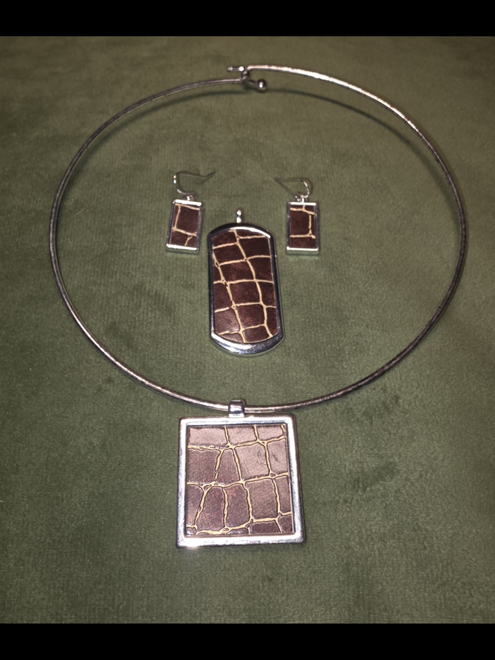 Brown Croc-Pattern Pendant Necklace and Earring Set - Silver Trim